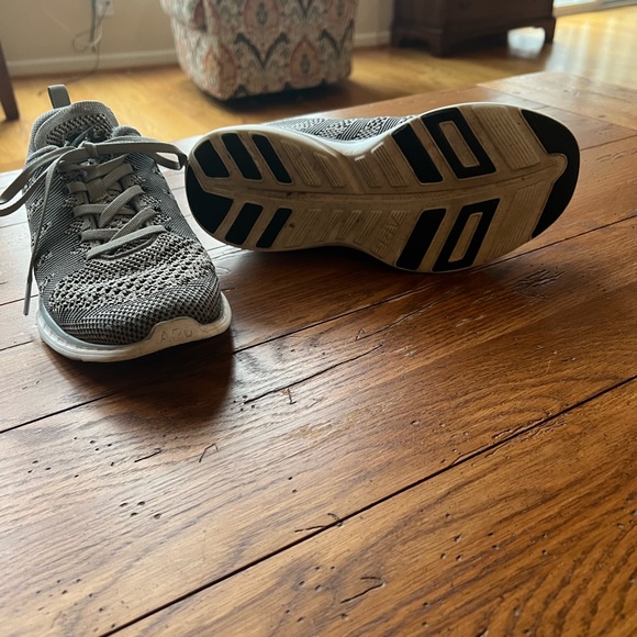 APL  Techloom Pro W Propelium Womens Size 8.5 Gray Lace Up Sneakers - Picture 2 of 4